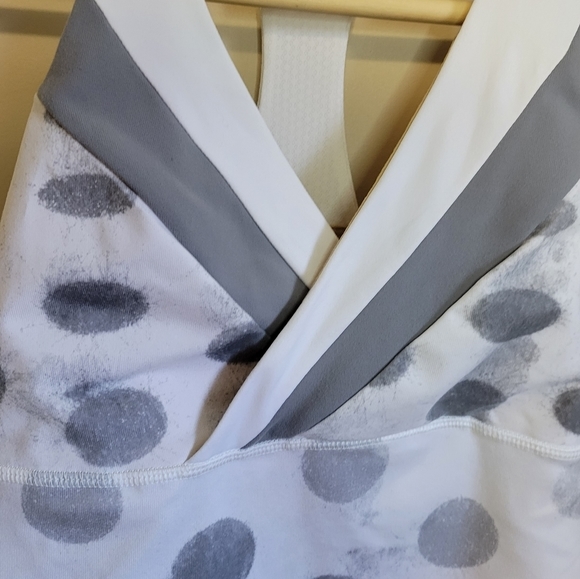 Spotted - Ladies like NEW Lululemon Deep Breathe Tank Top White/Grey Size 6 - Picture 6 of 11